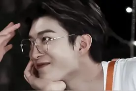 刘大锤爆料范丞丞的大瓜，听完后一整个蚌埠住了！好好笑！图片