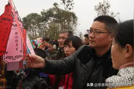 能拉善跑快如飞，冲锋陷阵听指挥，若是主人迷了路（打一动物）图片