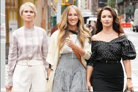 《欲望都市》回来了！50岁女人的抓马故事，凯莉和大先生20年爱情图片