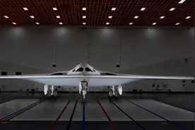 美媒：B-21轰炸机能躲避东风导弹攻击，可远距离攻击中国领土图片