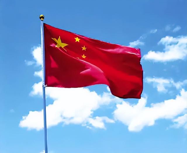 美航母还没离开越南，中方先入驻永兴岛，李尚福16字定调中越关系