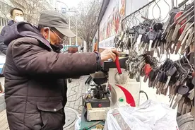 家门口修鞋、配钥匙的都去哪了?图片