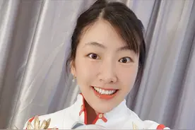 冬奥冠军徐梦桃官宣恋情！凌晨卡点晒照，与小5岁男友太有夫妻相图片