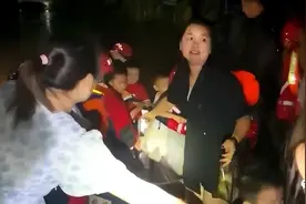 南宁一幼儿园被泡，100名小朋友被积水围困！别怕，孤勇者蜀黍来救险了图片