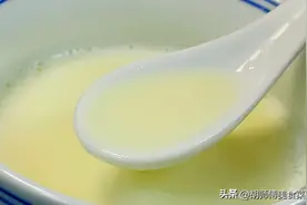 打豆浆时，黄豆泡好就打豆浆就错了！教您一招，豆浆更香更浓更滑图片