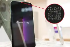 报告称iPhone屏幕雕刻有隐藏二维码，帮助苹果每年节省数亿美元图片