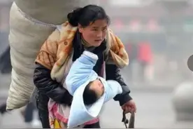 春运母亲：11年后才知道自己走红，勤劳的双手让带泪生活变幸福图片