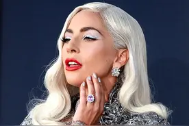 国外“最抠门”名人：从马克•扎克伯格到Lady Gaga再到凯莉·詹娜图片