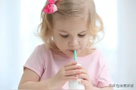 “坏”酸奶横行超市，伤钱还伤身，学会这3招不踩坑图片