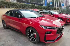 新款福特蒙迪欧实车，全新设计风格，外观很霸气，轴距加长95mm图片