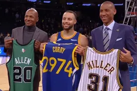 2974号！库里联手2大传奇留下珍贵合影，还差23球将登顶神级领域图片