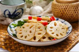 饭店的凉拌藕片为啥那么好吃？技巧和秘诀都教给你，脆爽又入味图片