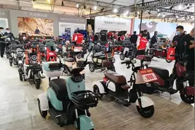 接娃小三轮开启降价潮，这3款车客货两用，直降幅度近1000元图片