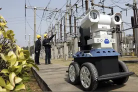 福建首用巡检机器人开展站内污闪特巡图片