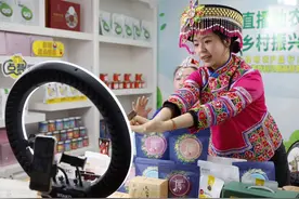 直播间暖场话术和喊麦，万能暖场互动顺口溜，有了它直播不再怯场图片