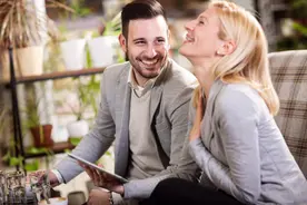 过来人给你提个醒：这3类戏精领导，表里不一，请尽早远离图片