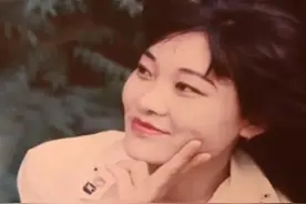 父母双亡，辽宁女孩照顾瘫痪哥哥26年，54岁至今未嫁图片