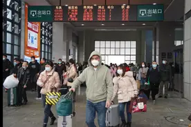 重要消息！从高铁岳阳东站、三荷机场、火车站传出图片