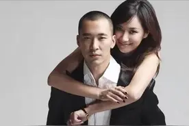 徐静蕾：4段感情8个男人，恋爱14年不结婚，如今赴美享奢华生活图片