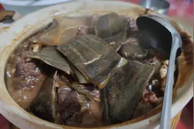 大叔为孩子回村做特色美食，150元一斤日卖上百酒店大厨上门求教图片