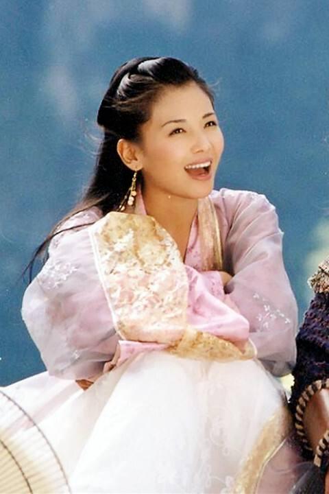 事实证明，“国民女神”刘涛，已经走上了另外一条“不归路”