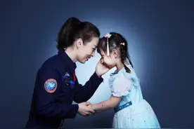 王亚平之女，母亲是航天员，父亲是飞行员，可享受4项优待！图片