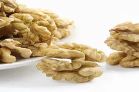 核桃是血管清道夫，还是催命符？让医生告诉你如何食用核桃图片