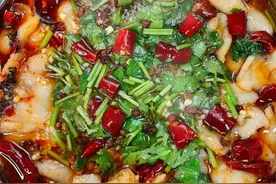 家常美食第13期，香辣过瘾的水煮鱼片，嫩滑入味，鲜香开胃超下饭图片