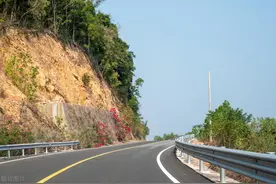 海南西线高速改扩建提上日程，这个路段将建双向八车道图片