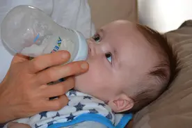 90%的婴儿厌奶问题，看完这篇就解决了图片