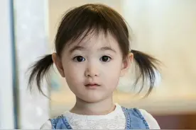 还记得《爸爸回来了》里的奥莉吗？现在长这样图片