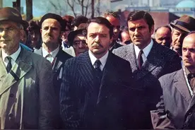 45年前轰动中国，南斯拉夫战争片，剧情遭严重删减，依旧成为经典图片