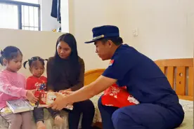 家中失火，南宁4岁女孩一波“教科书式”操作从容自救！图片