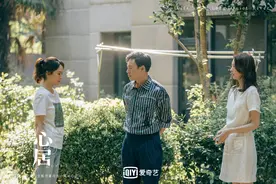 心居：冯晓琴和顾清俞争展翔，一个动作说明她败得有多彻底图片