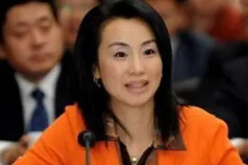 布什“御用”理发师：河南农村打工妹，28岁进白宫年薪百万图片