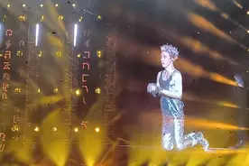 薛之谦，逃过一劫图片