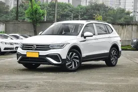 开惯了丰田荣放，再换上朋友的途观L，车主：真是一个天一个地图片