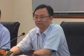 王传福：15岁失双亲，嫂子卖嫁妆供他上学，百亿身家后不忘兄嫂图片