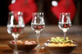 请客的时候，用这4句话做“开场白”，全桌的人都会对你刮目相看图片