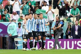 世界杯阿根廷VS墨西哥：梅西搭档劳塔罗 迪马利亚首发图片