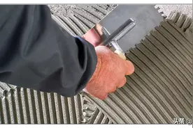 洗衣粉里加水泥，碰到这种情况要制止图片