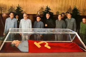 毛主席水晶棺遭技术封锁，为何超越列宁水晶棺？工艺至今无法复制图片