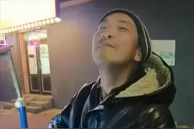 辽宁卖橘子残疾小伙子这么苦，却没有低保，官方回应解开谜团图片