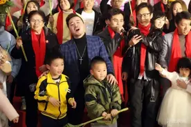 胡子哥发起 快乐表达 慈善奉献公益年会图片