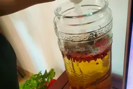 泡酒最好用多少度酒？看完5个泡酒要点，才发现泡酒原来那么简单图片