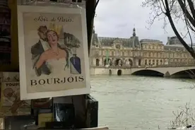 暗示自己心情不好的文案「开心好累啊，我装不下去了。」图片