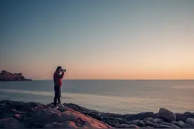 惊人的3大强者法则：鲑鱼定律，飞鱼理论，长线鱼思维图片