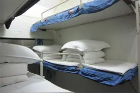 中国首列“全卧铺”火车，727公里全程不停站，乘客：体验感很好图片