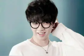 华晨宇：满身光环的富二代，是音乐鬼才，为何突然跌下神坛？图片