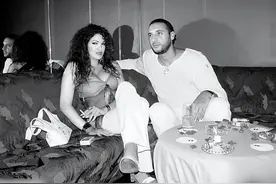 卡扎菲倒台，五子保姆控诉：他们把我带到浴室，用胶带封住我的嘴图片